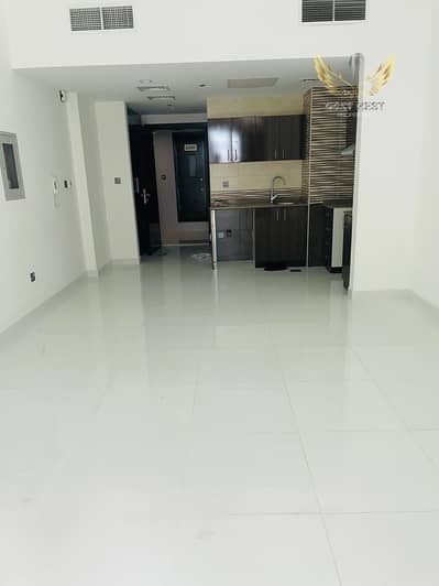 Excellent Location I Studio I Balcony I Open Kitchen I Tenanted