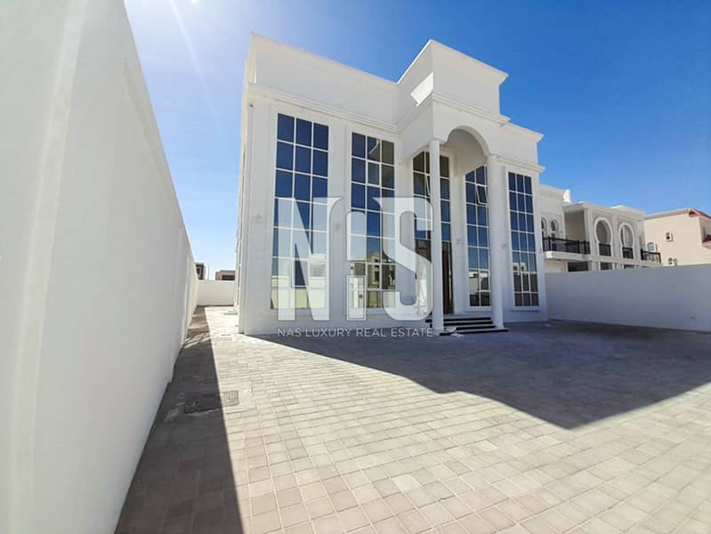 Specious 6 Master Bedrooms Villa | prime location | Sawyer Deluxe finishing Specious 6 Master Bedrooms Villa | prime location | Sawyer Deluxe finishing