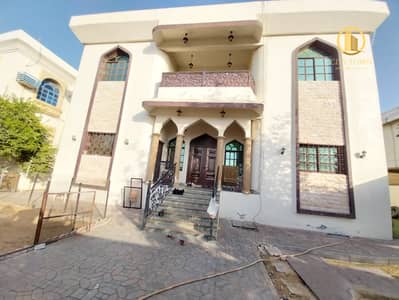 Spacious!6bedroom Villa hall majlis double story central gass inside parking al hazzanah sharjah