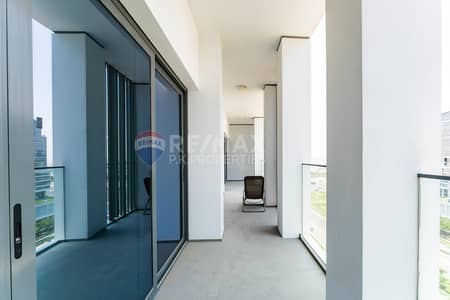 Unfurnished | Vacant | Modern | Huge Layout |Ready