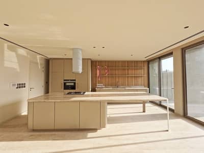 Brand New Contemporary Built 5 Bed Villa in Meydan