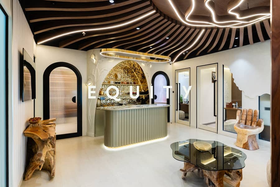 Luxurious Fit-Out | Exclusive | 5 Parking Luxurious Fit-Out | Exclusive | 5 Parking