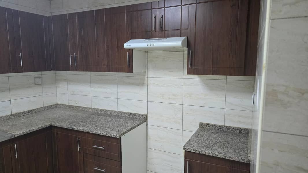10 2bedkitchen_closed1. jpg