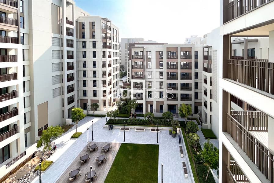 Community View Unfurnished White Goods Include