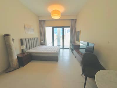 Luxury | Furnished | Vacant
