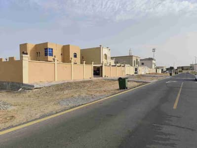 For rent in Ajman, a villa in Al Raqaib area, a very distinguished location Two floors Consists of 4 master bedrooms A council A hall A