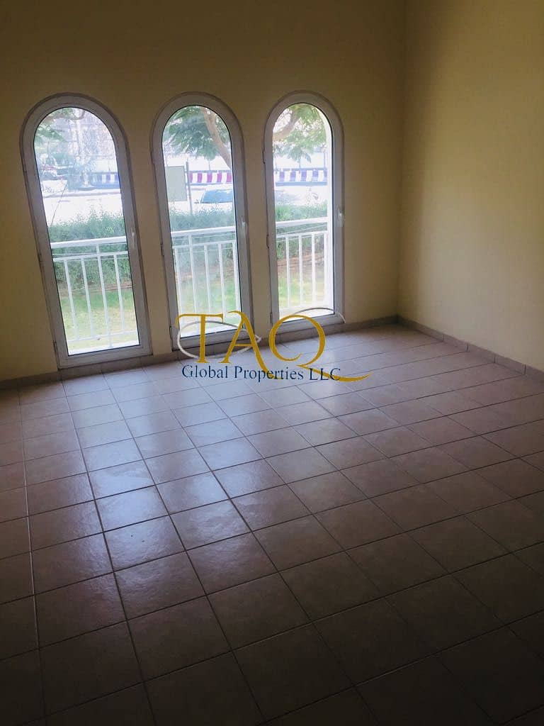 SPACIOUS LARGEST STUDIO IN DISCOVERY GARDEN MULTIPLE CHEQUES