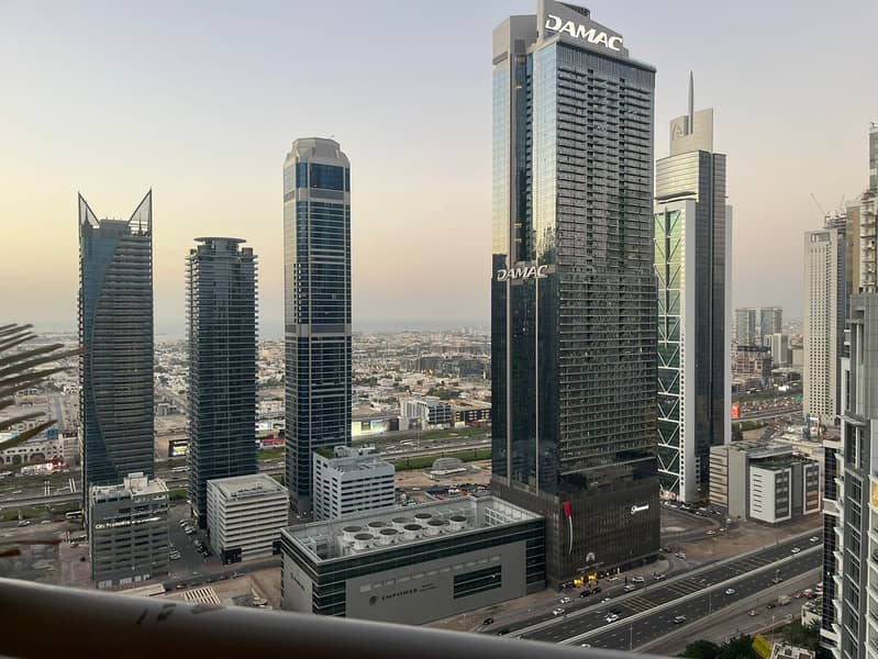 4 g l view . jpg