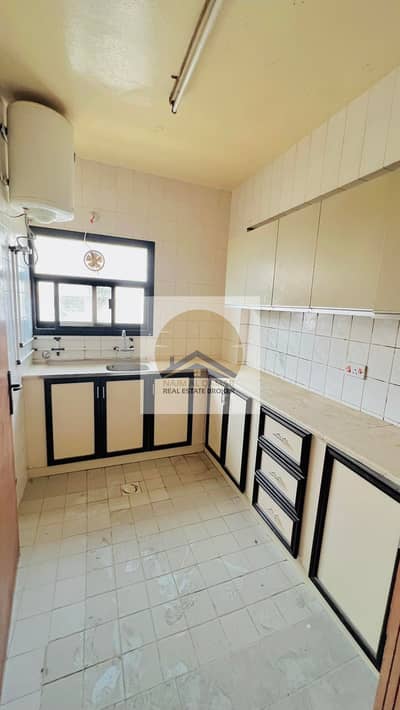 BACHLOR ALLOWED NEAR TO BANYAS METRO WINDO AC 1BHK 40K IN 4 CHEQUES