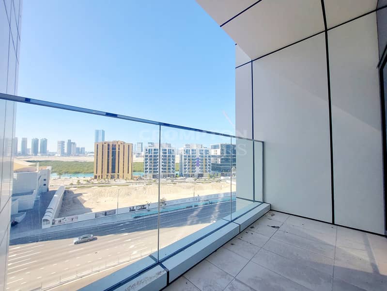 Lavish Living | Prime Location | Modern | Vacant Lavish Living | Prime Location | Modern | Vacant