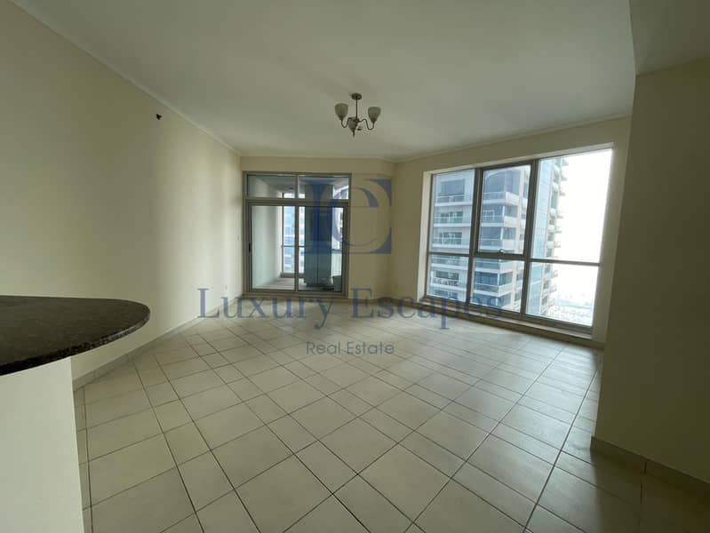 Luxurious 2BR|Sea View|Well maintained|Ample Light