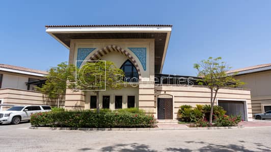 5 Bedroom Villa for Sale in Palm Jumeirah, Dubai - GI_Properties2. jpg