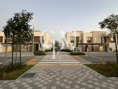 Luxury Home 3 BR + Maid's  | Close To Entrance and the Facilities