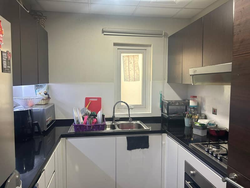 6 Kitchen1. jpg