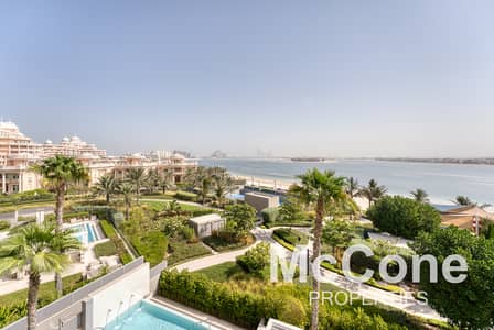 3 Bedroom Flat for Rent in Palm Jumeirah, Dubai - Palm and Atlantis Views | Brand New Luxe Penthouse