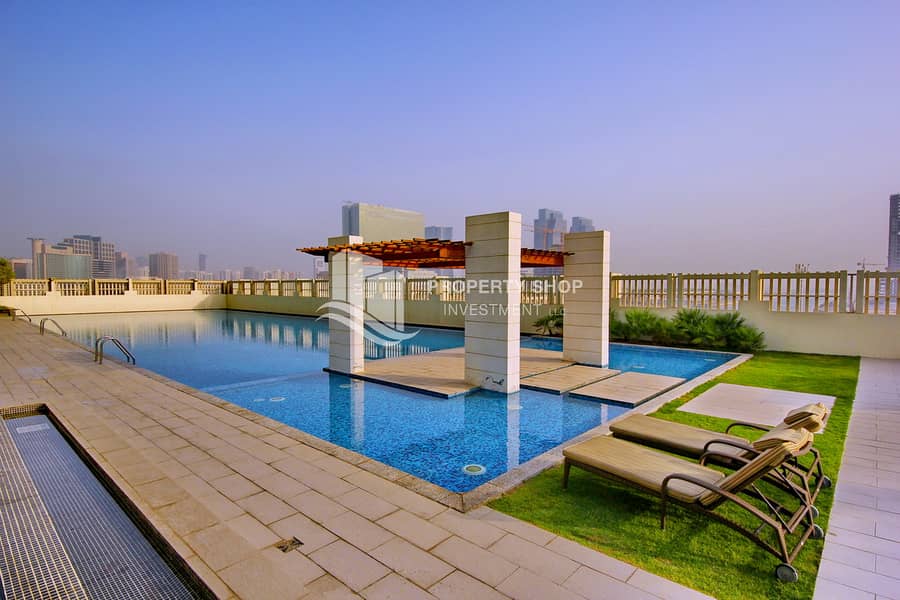 14 abu-dhabi-al-reem-island-marina-square-ocean-terrace-community-swimming-pool. JPG