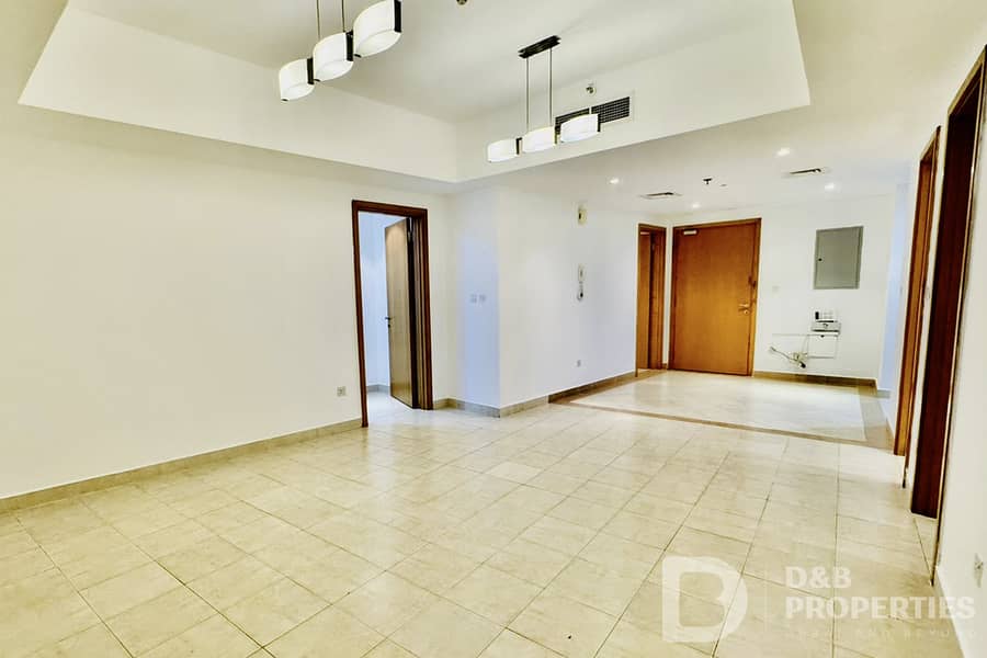 Prime Area | High Floor | Vacant | Spacious