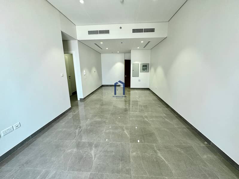 BRAND NEW CLOSED KITCHEN PRIME LOCATION