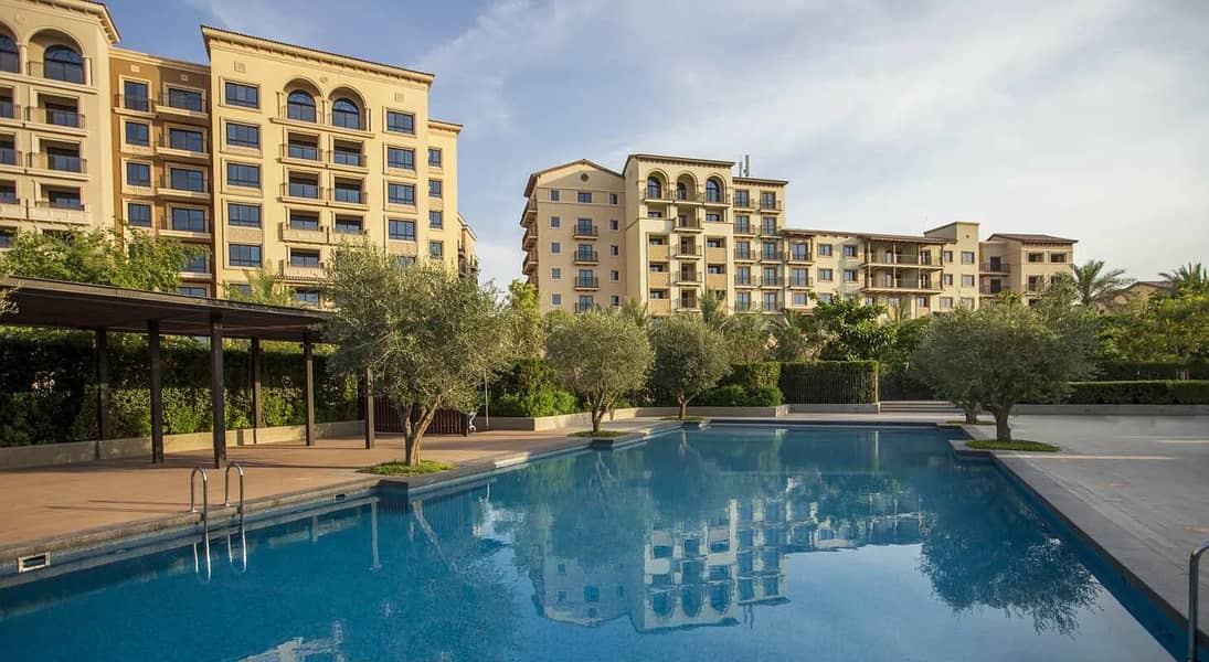 8 madinat-badr-sales02. jpg