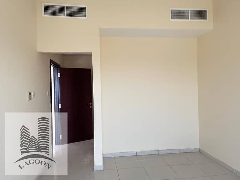 EMPTY 1 BHK FOR SALE IN LAVENDER TOWER WITH PARKING EMPTY 1 BHK FOR SALE IN LAVENDER TOWER WITH PARKING