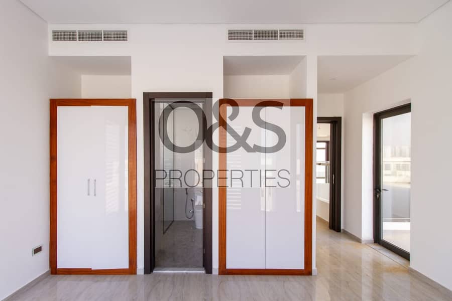 6 Mega Deal on Duplex Villa for Sale which was built in 2020
