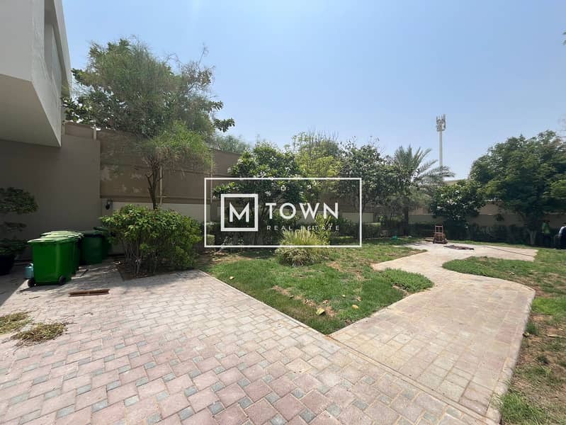 8 11fb81e7-0cd5-41dd-8b59-d41f049258cc. jpg