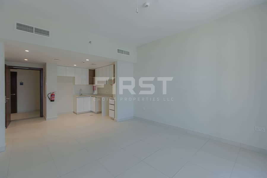 3 Internal Photo of 1 Bedroom Apartment in Reflection Shams Abu Dhabi Al Reem Island Abu Dhabi UAE (4). jpg