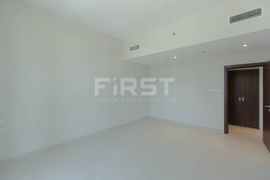 5 Internal Photo of 1 Bedroom Apartment in Reflection Shams Abu Dhabi Al Reem Island Abu Dhabi UAE (15). jpg