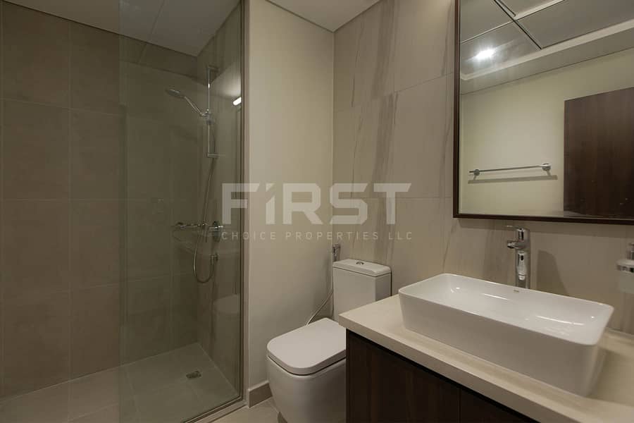 10 Internal Photo of 1 Bedroom Apartment in Reflection Shams Abu Dhabi Al Reem Island Abu Dhabi UAE (18). jpg