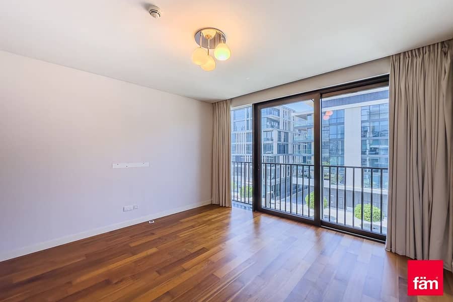 VACANT NOW l UNFURNISHED l SPACIOUS