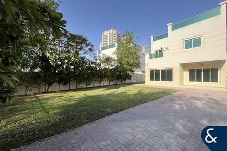 4 Bedroom Villa for Sale in Jumeirah Village Circle (JVC), Dubai - Vacant On Transfer | Large Plot | Gated