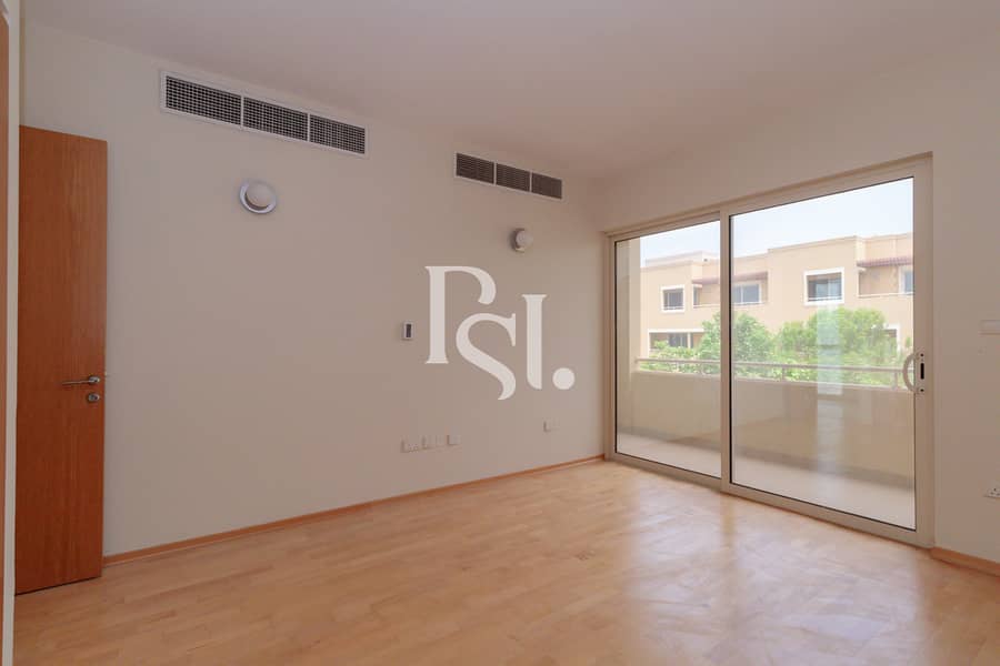 5 hemaim-townhouse-al-raha-garden-abu-dhabi-bedroom (2). JPG