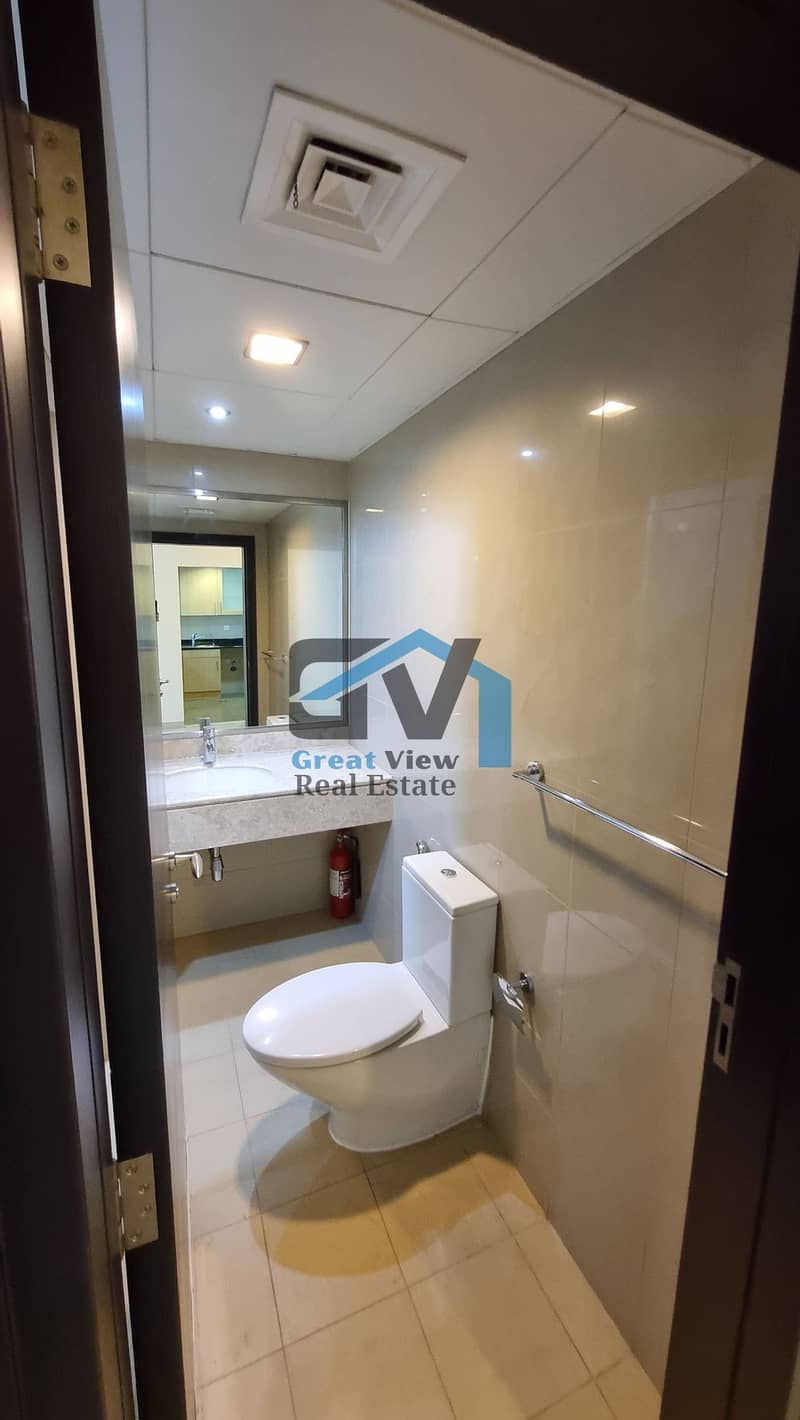 15 16 - Guest Bathroom 1. jpg