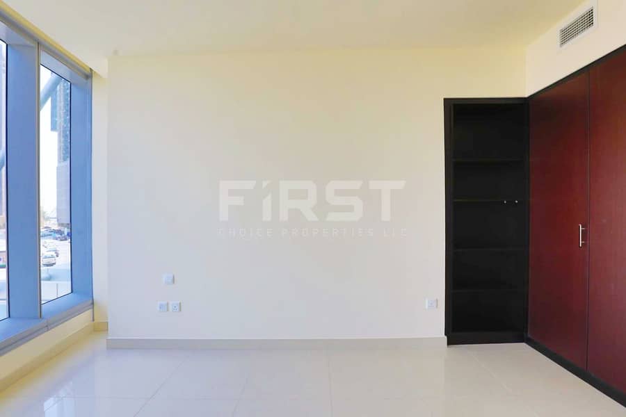 6 Internal Photo of 1 Bedroom Apartment in Shams Abu Dhabi Sun Tower Abu Dhabi UAE (9). jpg