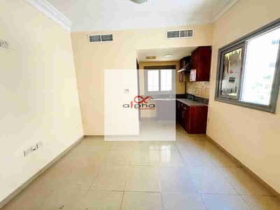 Studio for Rent in Muwaileh Commercial, Sharjah - 5kqObaWYKemo5iJgQJ422J8yLVXD7lbc33TFJPZU