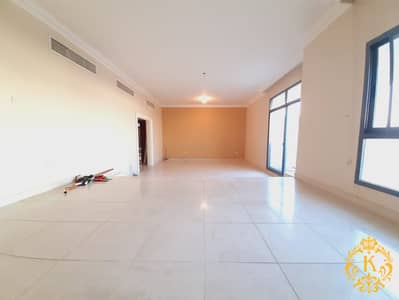 Lavish 4bhk+Maid room villa apt 120k Small frontyard . Balcony with besmind parking at Al Manaseer area