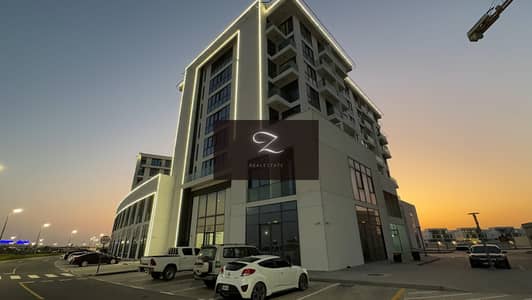 For annual rent a new studio, the first inhabitant with car parking in Sharjah / Al Hamriya, the city of aJamal_Makan.
