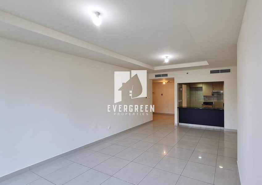 8 05 - Lliving Room 3. jpg