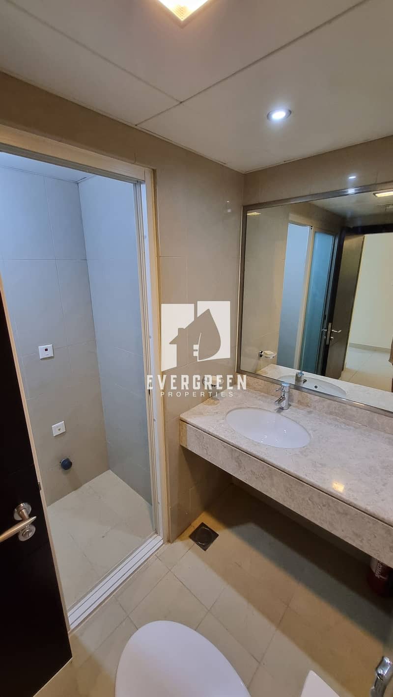 18 17 - Guest Bathroom 2. jpg
