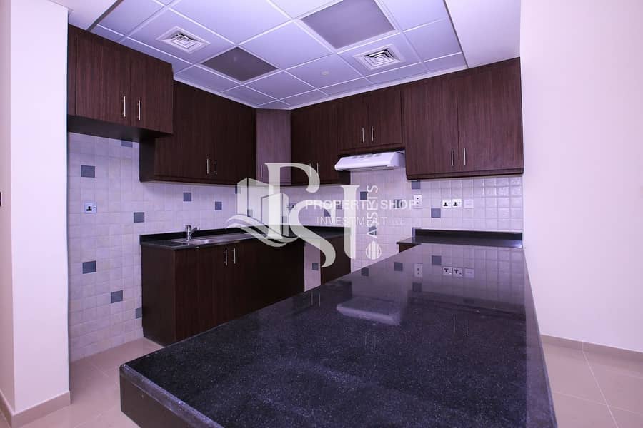 3 studio-apartment-abu-dhabi-al-reem-island-city-of-lights-hydra-avenue-kitchen-1. JPG