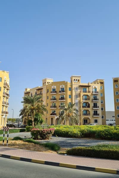 1 Bedroom Apartment for Sale in International City, Dubai - emarati-building-emr-11-24255_xl. jpg