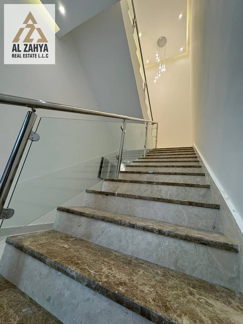 26 db18c948-aaff-4464-bb8a-8b67f5d8b279. jpg
