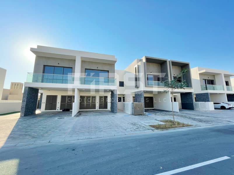 Internal Photos of 2 Bedroom Townhouse in Yas Acres. Yas Island  Abu Dhabi (1). jpg