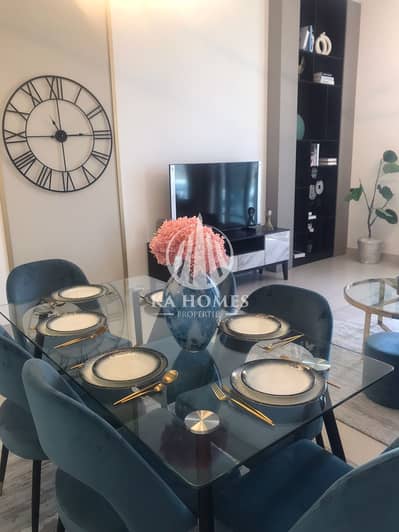 Two-room apartment on the sea / large spaces / high finishes / excellent panoramic finishes / cash