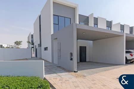 4 Bedroom Villa for Sale in Dubailand, Dubai - Corner Unit | Large Plot | Close to Pool