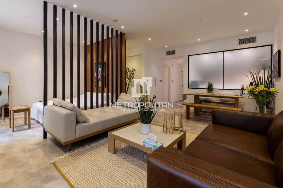 Fully Upgraded | Vacant | Community view Fully Upgraded | Vacant | Community view