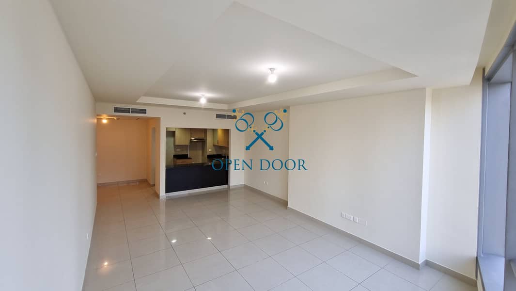 2 06 - Lliving Room 4. jpg