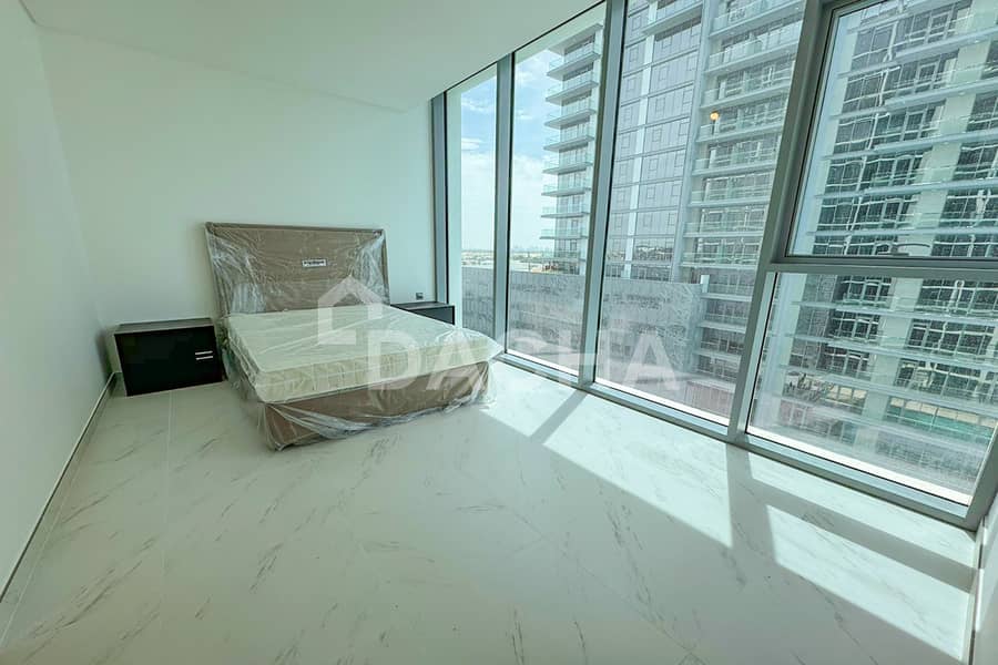 Lagoon View | Vacant | 1BR w Balcony