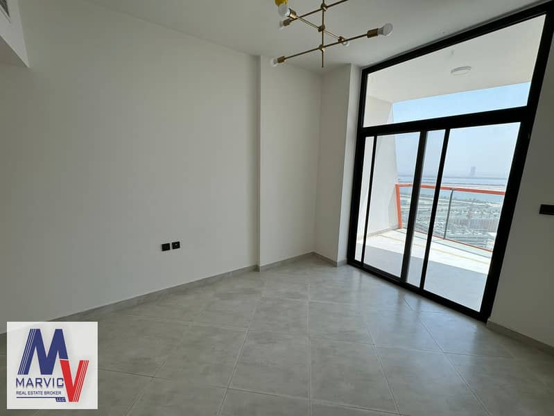 Full Creek View/Vacant/High Floor - Image 6