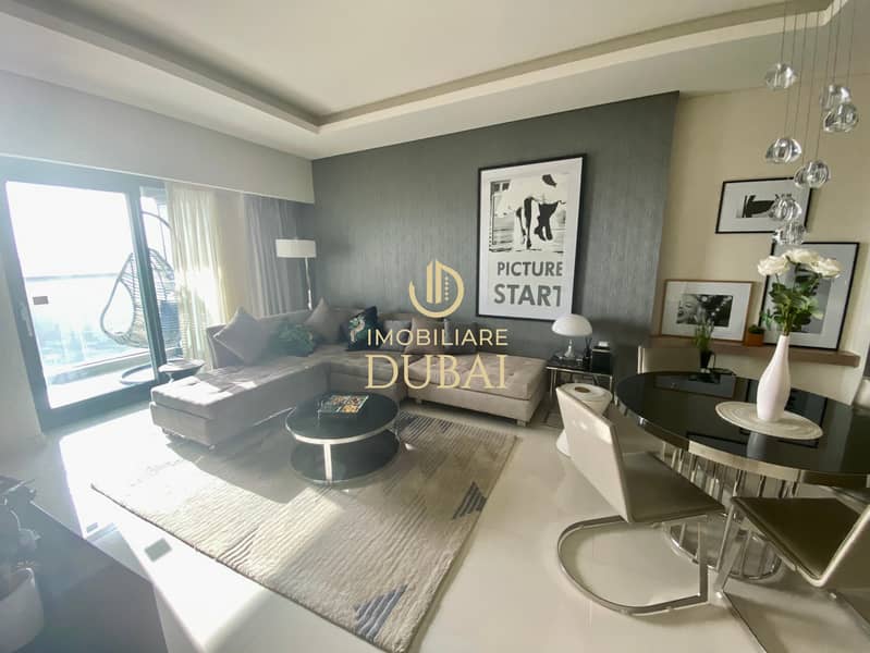 4 Living Room. jpg